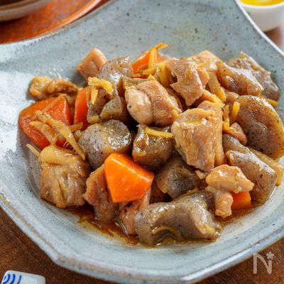 【甘辛あじでご飯が進む】鶏肉人参こんにゃくの生姜香る照り煮