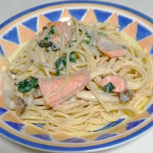 706758の作ってみた!投稿(【鮭ときのこのクリームパスタ】おうちで簡単カフェごはん♪)