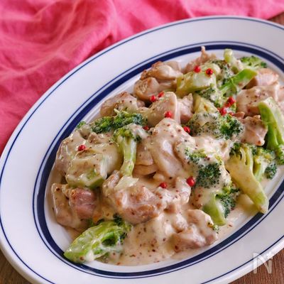 簡単!!鶏肉とブロッコリーのマスタードクリーム煮