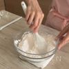 バターオイルなしでも、ぱかっと膨らむ「米粉スコーン」の工程1