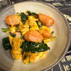 マリオタクピンクの作ってみた!投稿(【ほうれん草と卵のカレー炒め】朝食にも◎5分で完成)