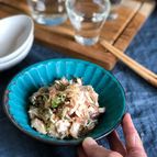ささっと作れる簡単おつまみ【ほぐしチキンのめんたい和え】