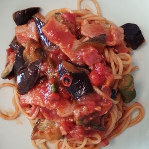 ゆの作ってみた!投稿(【なすとベーコンのピリ辛トマトパスタ】カフェ風簡単ごはん♪)