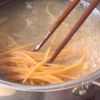 夏バテ防止に✨暑い日にさっぱり！【トマトとツナの冷製パスタ】の工程1