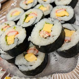 361192の作ってみた!投稿(『ツナマヨとカニカマのサラダ巻き』恵方巻・お祝いにも♫)