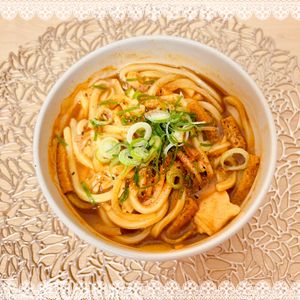 にゃ〜むずの作ってみた!投稿(レンジで簡単！うどん屋さんのような出汁の効いたカレーうどん♡)