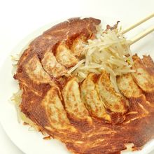 【冷食アレンジ】フライパン1つ!ワンパン餃子もやし