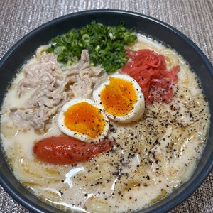 楽ラク手抜キッチン🐶🐾の作ってみた!投稿(レンジでパパッと♩豚骨風醤油うどん)
