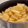 【美肌・整腸】梅と大葉の和風ポテトサラダの工程1