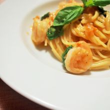 フレッシュトマトとバジルのパスタ