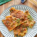 ねばねばパリパリ♪納豆とオクラのチーズ焼き