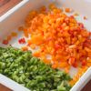野菜も一緒に♪カラフル担々丼の工程1