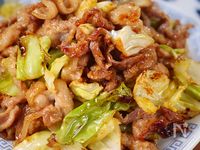行列の定食屋さんの🍚豚バラキャベツのみりん味噌漬け炒め🤩