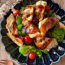 美味しいハーモニー♪春野菜と揚げ焼き餃子の甘酢餡かけサラダ