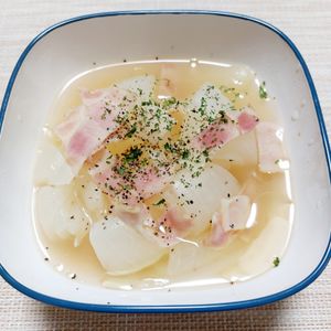 よっこの作ってみた!投稿(【丸ごと新玉ねぎのスープ】とろ甘♡旨みも栄養も丸ごとぎゅっ♩)