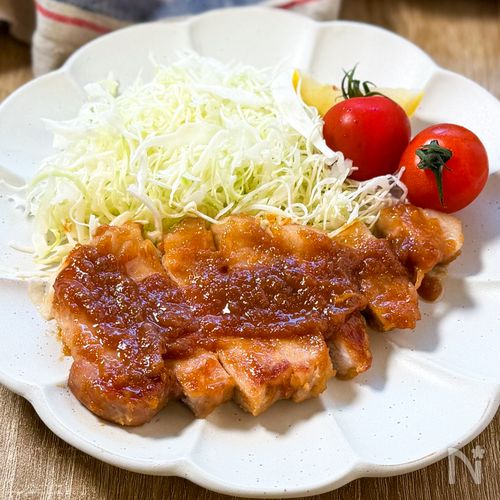 ご飯がすすむ！【濃厚味噌漬けポークステーキ】