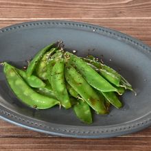 5分あればささっと作れる簡単おかず！きぬさや醤油炒め