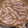 栄養補給に◎おくらとベーコンの卵炒めの工程2