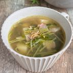 コスパ最強♩豆苗とじゃがいものコンソメスープ