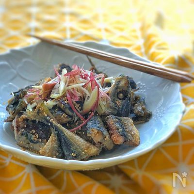 頭から丸ごと食べてカルシウム補給!鯵の干物の揚げ焼きマリネ♡