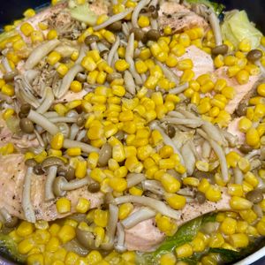 すみの作ってみた!投稿(フライパン1発で衝撃の旨さ!味噌バタコーンで鮭ちゃんちゃん)