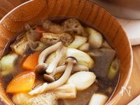 『根菜ときのこのけんちん汁』具だくさん♪炒めて美味しさUP！