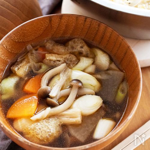 『根菜ときのこのけんちん汁』具だくさん♪炒めて美味しさUP！