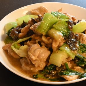 こざかなの作ってみた!投稿(鶏むね肉と青梗菜のごま味噌炒め)