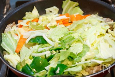 豚肉と残り野菜のスタミナ丼 冷蔵庫のお掃除 ランチ By yuu レシピサイト Nadia ナディア プロの料理家のおいしいレシピ 豚肉と残り野菜のスタミナ丼 冷蔵庫のお掃除 ランチ By yuu レシピサイト Nadia ナディア プロの料理家のおいしいレシピ