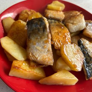 973688の作ってみた!投稿(【さばじゃが照りバター醤油】ご飯が進むお魚おかず！)