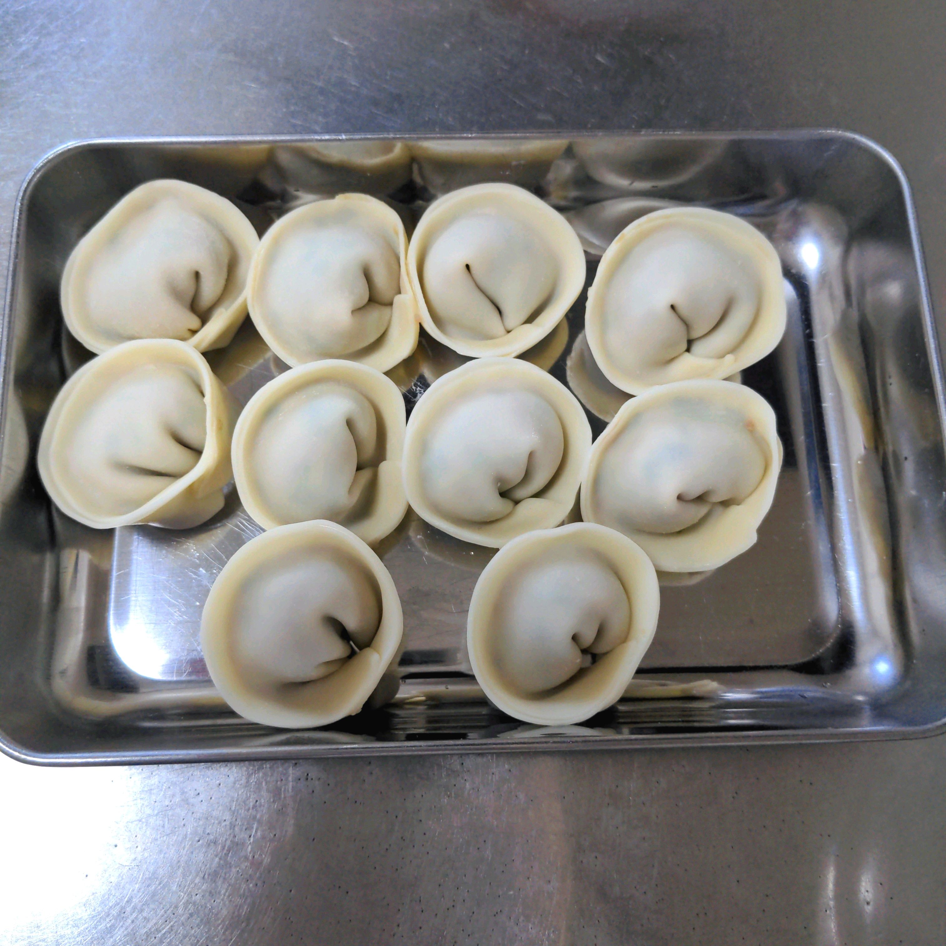 肉汁たっぷり♡基本の水餃子】もちもちぷるん！タレも美味しい