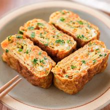 【にんじんと小ねぎの卵焼き】彩り&食感UP！お弁当や副菜に◎