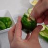 粉不要ではがれない!魔法の【ピーマンの肉詰め】の工程2