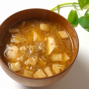 とのちゃまの作ってみた!投稿(ポカポカ！崩し豆腐とねぎと油揚げの生姜味噌スープ)
