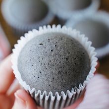 ＼＼グルテンフリーの／／黒胡麻豆乳蒸しパン