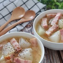 粒マスタードが決め手♡冬瓜とベーコンの食べるコンソメスープ