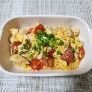 とももの作ってみた!投稿(ワンパン10分！【鶏むね肉とトマトのとろたま中華炒め】)