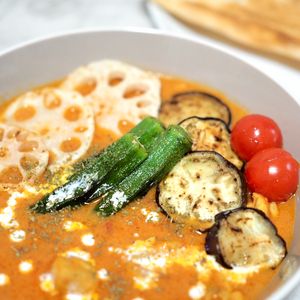 𝑀𝑖𝑖🐰🍳の作ってみた!投稿(【焼き野菜のバターチキンカレー】簡単絶品!何度もリピしたい♡)