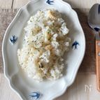 【炊飯器で】シーフードピラフ風炊き込みごはん
