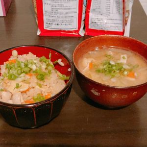にやちゅーの作ってみた!投稿(【鶏肉ときのこの炊き込みご飯】最高峰の美味しさ☆うま味♬)