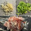 【豚肉ニラの辛ラーメン】にんにく香る♪やみつき旨辛！の下準備