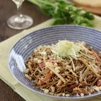 パルミジャーノ レッジャーノで蕎麦パスタ