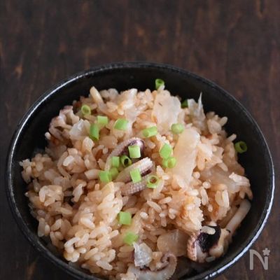 旨味たっぷり!大根とイカゲソの炊き込みご飯