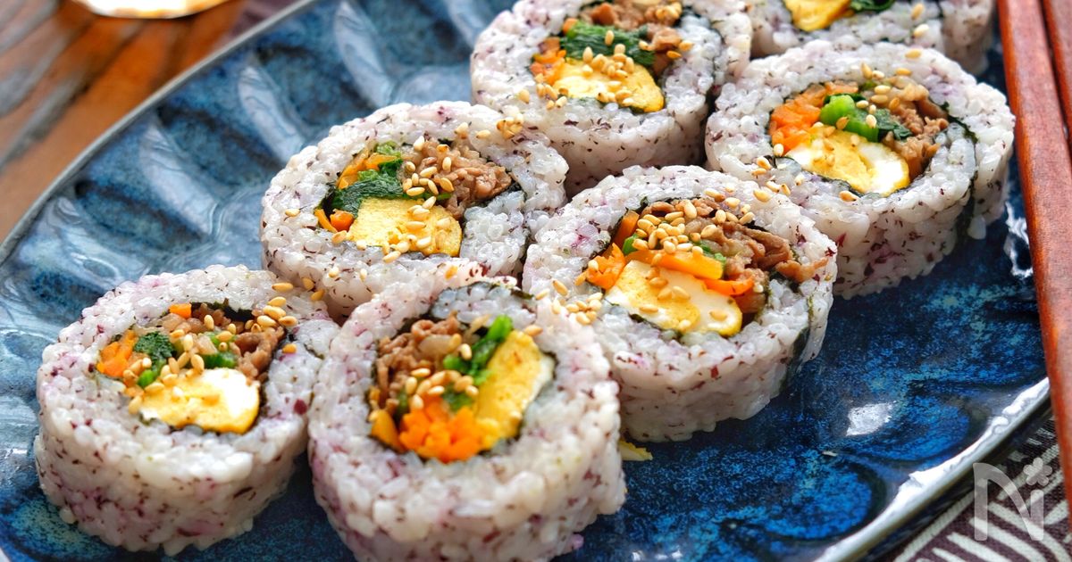 ほんのりピンクで可愛い！＊ゆかりご飯の裏巻きキンパ＊