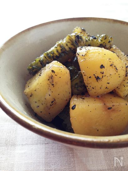 ゴーヤとジャガイモの煮物