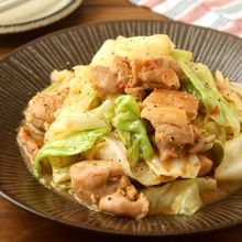 にんにくでがっつり♪キャベツと鶏肉の辛味噌炒め