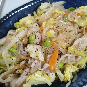 ゆみの作ってみた!投稿(お弁当屋さんの肉野菜炒め【#ほっと◯っと風 #野菜たっぷり】)