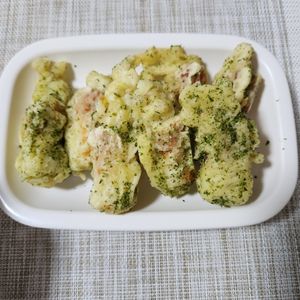 とももの作ってみた!投稿(【ちくわの穴、活用できてる？】コスパ最強！えのき入り青のり天)