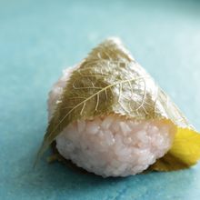電子レンジで簡単！関西風の桜餅