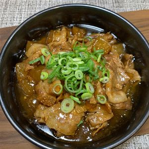 楽ラク手抜キッチン🐶🐾の作ってみた!投稿(＼味染み抜群／豚バラ大根のオイスター煮込み)